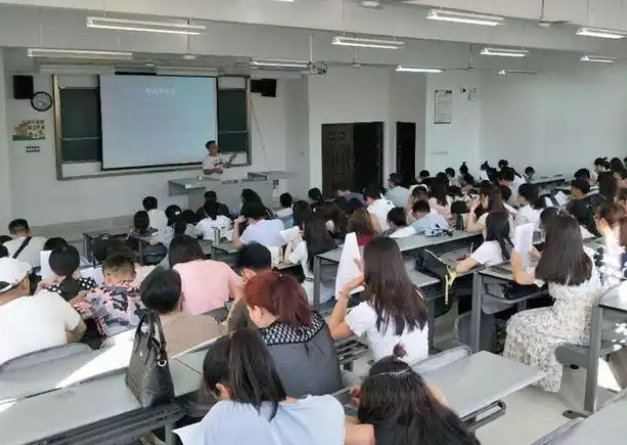 确实能够让一些学生放下每分必争的执念缓解学生的焦虑感等做法 确实能够让一些学生放下每分必争的执念缓解学生的焦虑感等做法